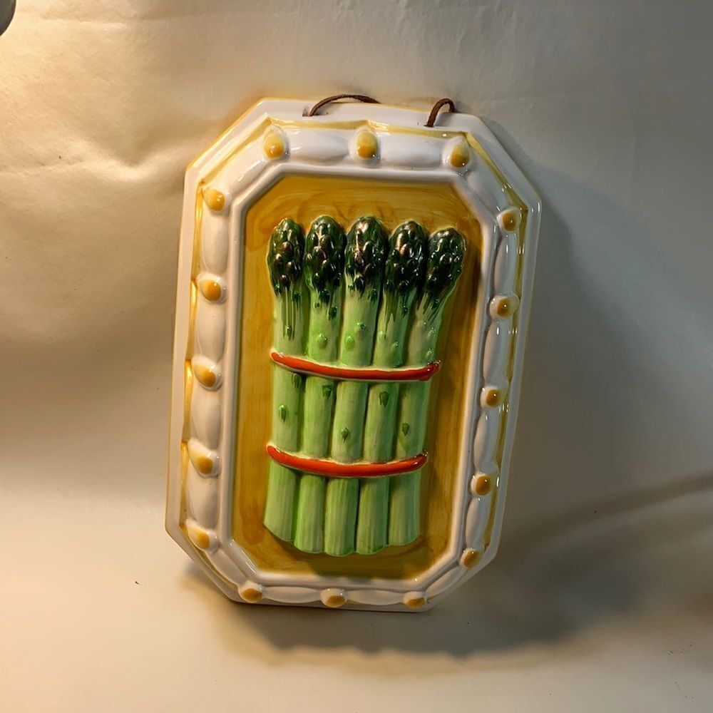 Asparagus Ceramic Wall Hanging Leather Rope Green Yellow Farmhouse Kitchen 11 In
